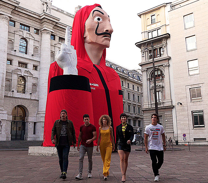 西班牙Netflix纸钞屋营销活动 证券市场艺术品